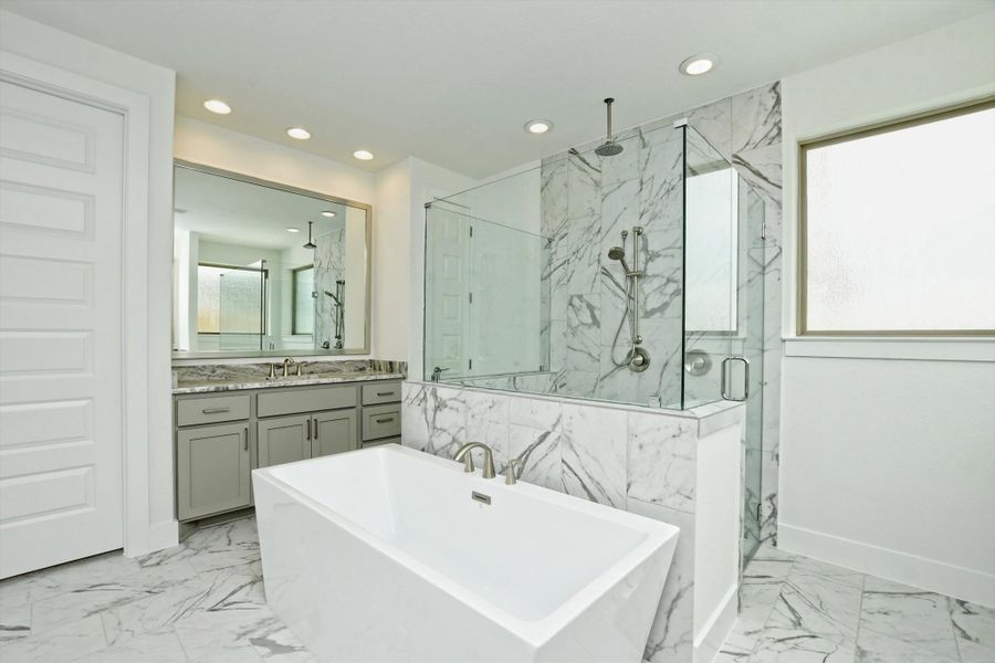 Representative furnished interior of a home built from the Madera II by Giddens Homes in Scofield Farms Estates, Georgetown (Image 281).