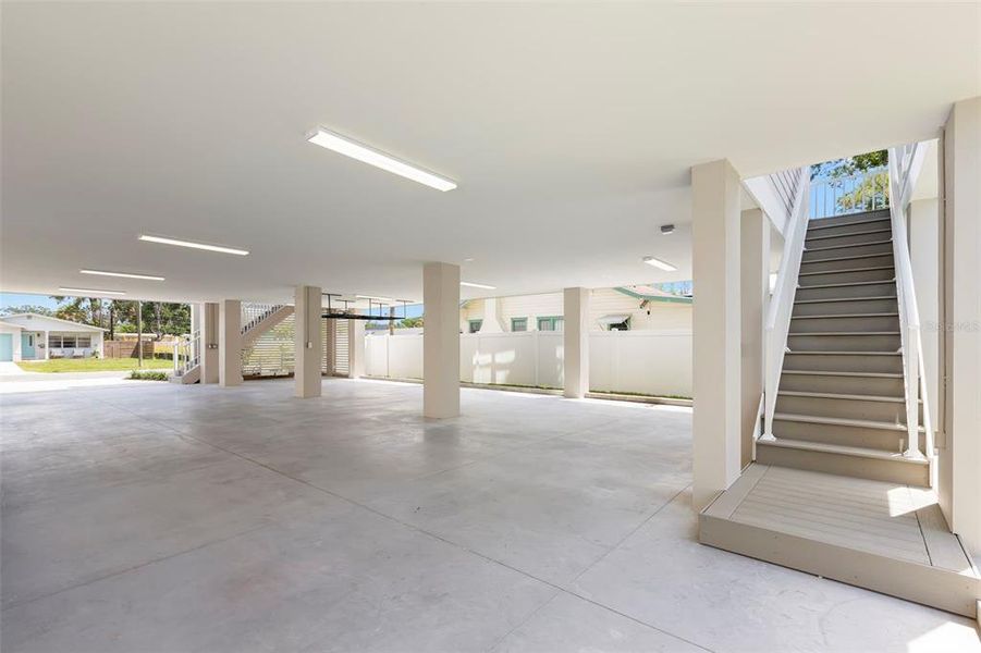 Spacious, unfurnished interior of a new home in , St. Petersburg (Image 34). Spacious, unfurnished interior of a new home in , St. Petersburg (Image 34).