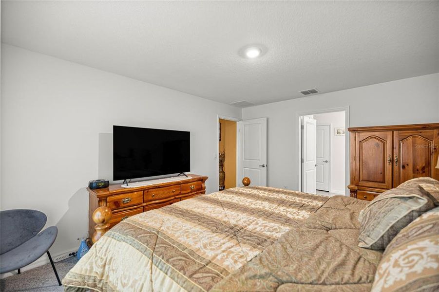 Furnished interior view inside a new home in Autumn Glen, Belleview (Image 9). Furnished interior view inside a new home in Autumn Glen, Belleview (Image 9).