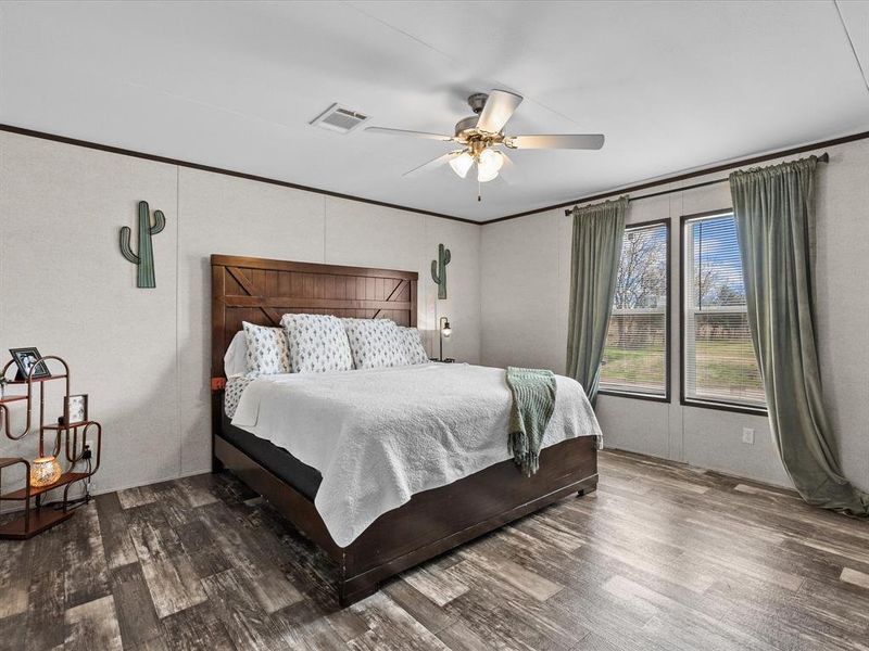 Gorgeous primary bedroom