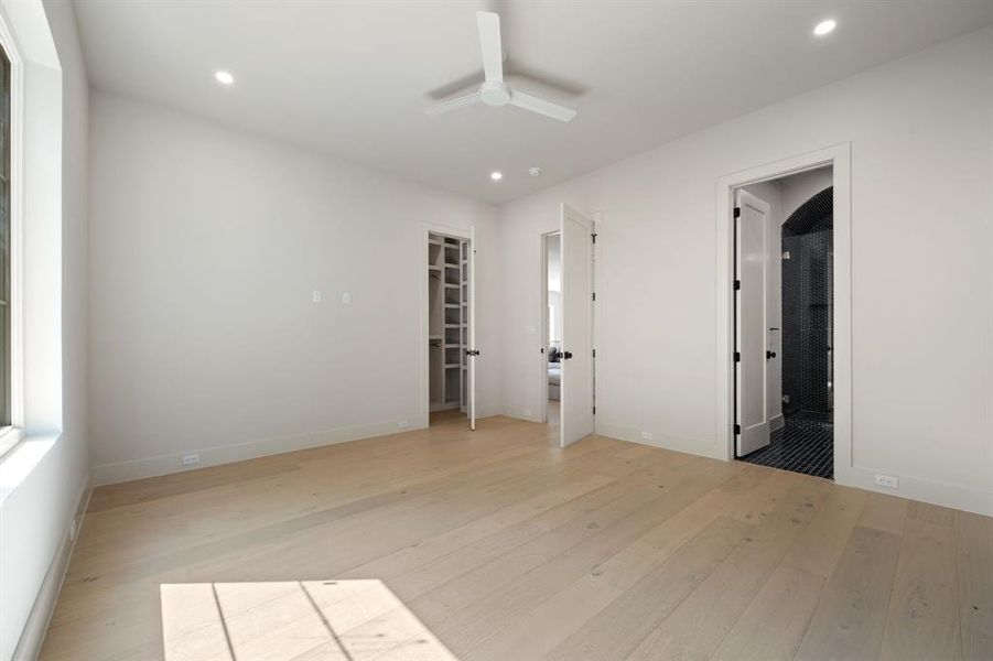 Spacious, unfurnished interior of a new home in , Dallas (Image 25).