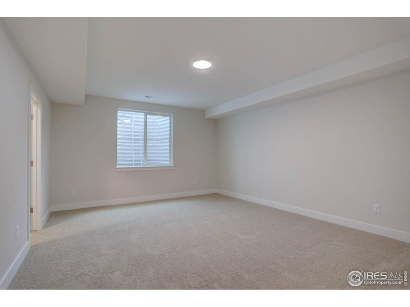 Spacious, unfurnished interior of a new home in , Louisville (Image 26).