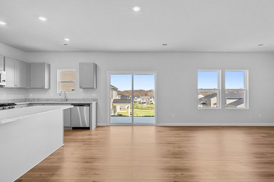 Spacious, unfurnished interior of a new home in Hanes Lake, Winston-Salem (Image 23).