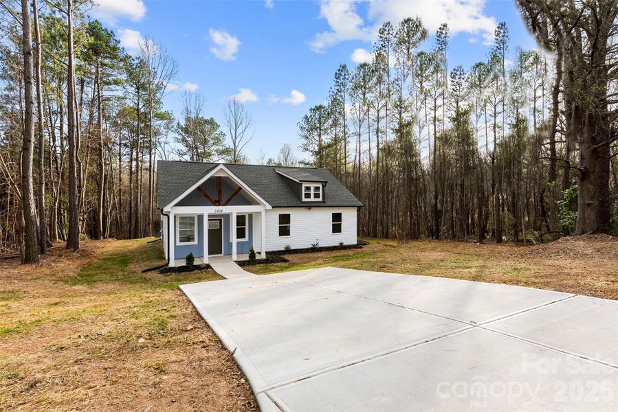Front exterior of a new home in , Shelby, NC, highlighting curb appeal (Image 25).