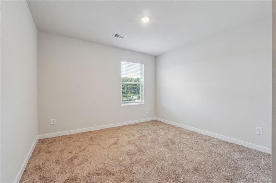 Spacious, unfurnished interior of a new home in Stonewall Station, Atlanta (Image 15).