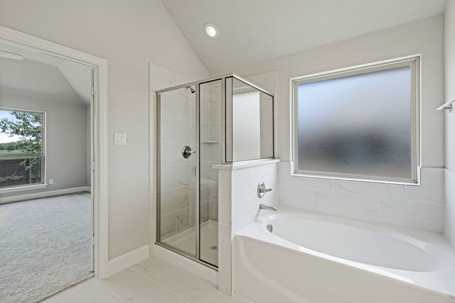 Representative furnished interior of a home built from the Rio Grande by UnionMain Homes in Elevon, Lavon (Image 9).