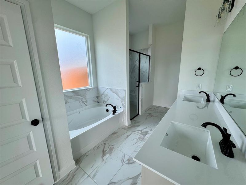 Furnished interior view inside a new home in , Glen Rose (Image 3).