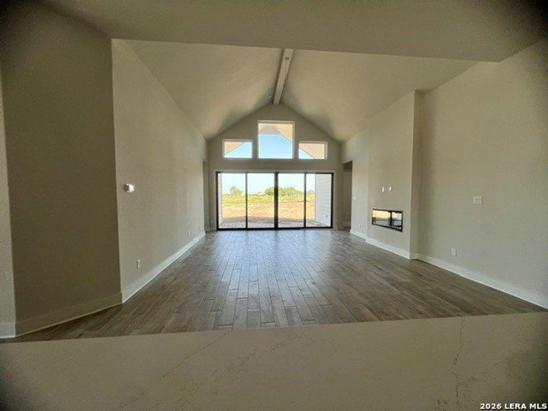 Spacious, unfurnished interior of a new home in Sienna Lakes, San Antonio (Image 6).