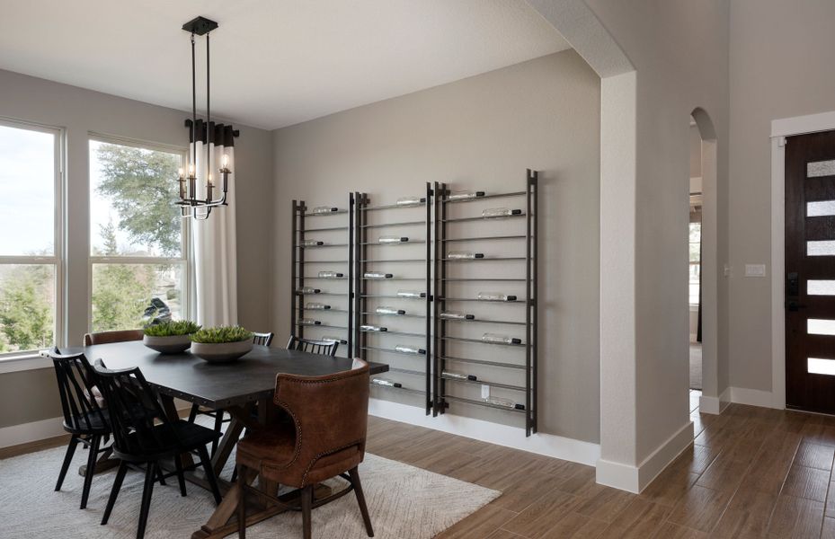 Inviting foyer entry with additional dining space
