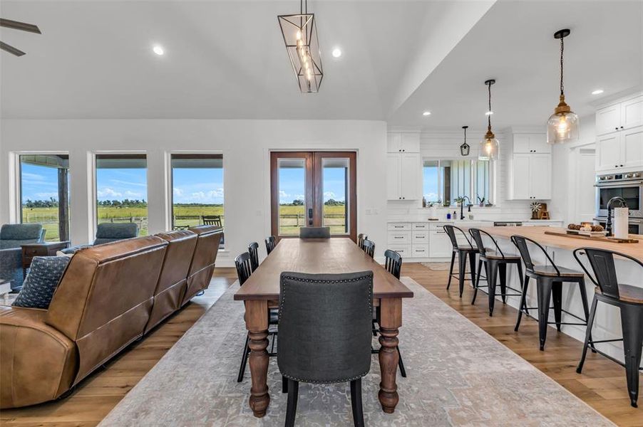 Furnished interior view inside a new home in , Arcadia (Image 61).