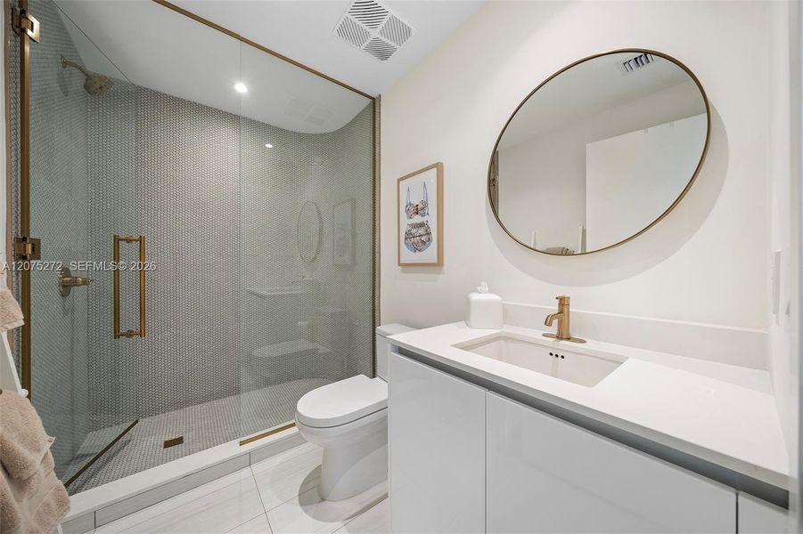 3rd Bathroom 3rd Bathroom