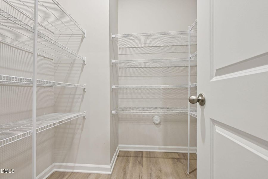 33-web-or-mls-Raleigh - Oak Manor - 608