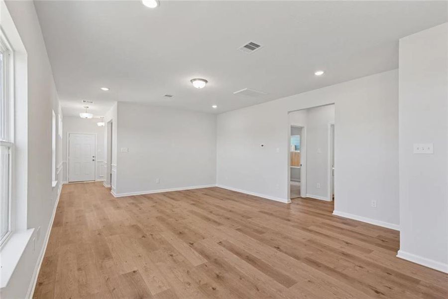 Spacious, unfurnished interior of a new home in Fair Oak, Calhoun (Image 7). Spacious, unfurnished interior of a new home in Fair Oak, Calhoun (Image 7).