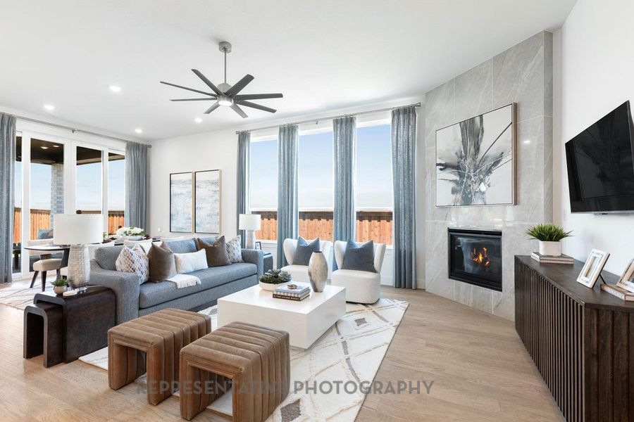 Furnished interior view inside a new home in Riceland: 50ft. lots, Mont Belvieu (Image 16).