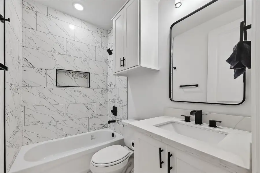 Furnished interior view inside a new home in , Houston (Image 5). Furnished interior view inside a new home in , Houston (Image 5).