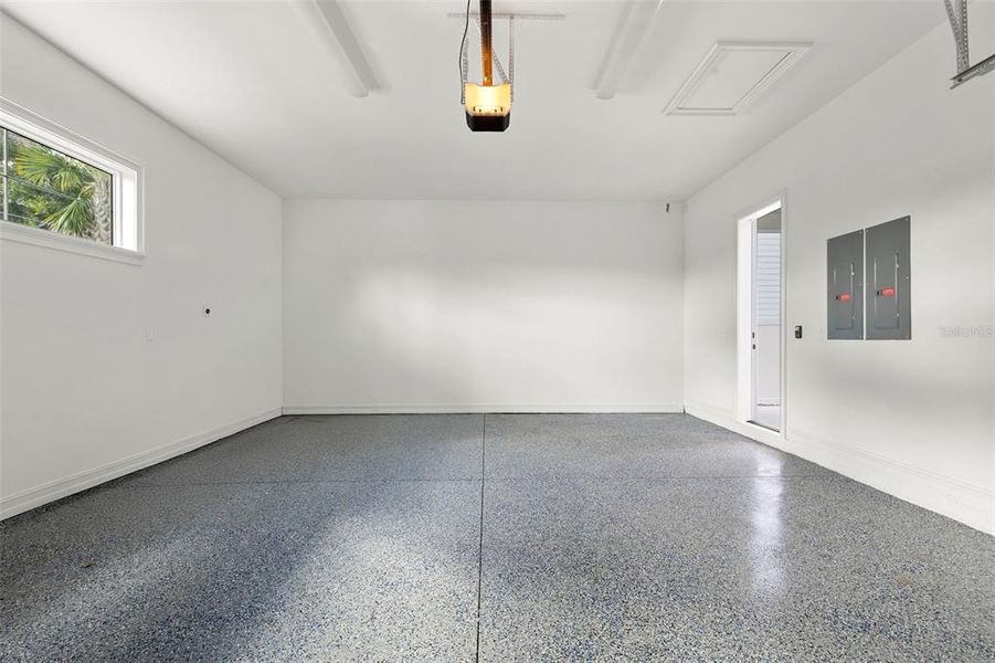 Spacious, unfurnished interior of a new home in , St. Petersburg (Image 23).