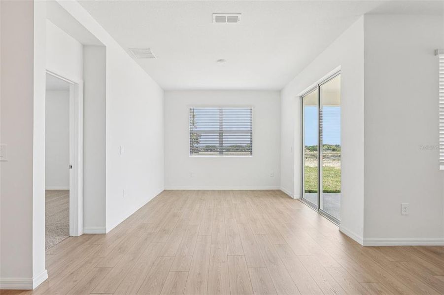 Spacious, unfurnished interior of a new home in , Lakeland (Image 18).