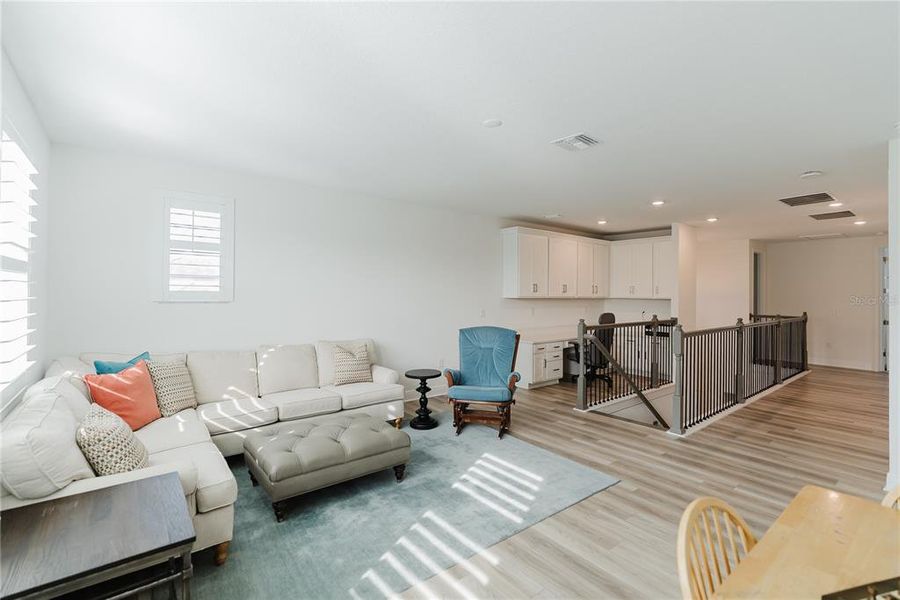 Furnished interior view inside a new home in Sweetwater at Lakewood Ranch, Bradenton (Image 51). Furnished interior view inside a new home in Sweetwater at Lakewood Ranch, Bradenton (Image 51).