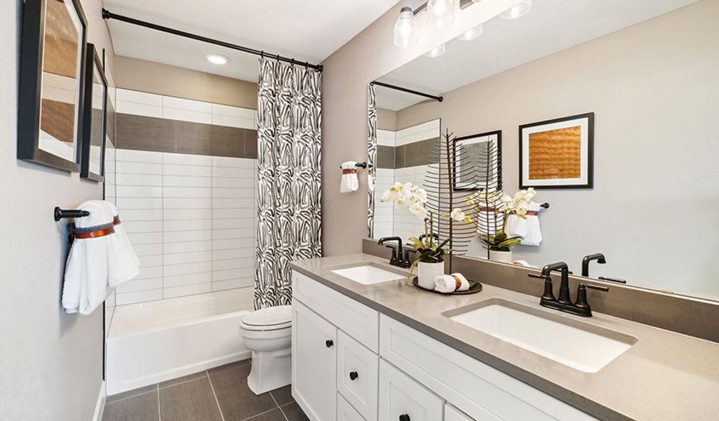 Hemingway-D250-PrairieSong Bathroom