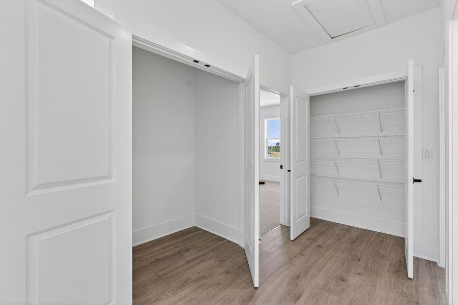 Spacious, unfurnished interior of a new home in Wayt Farm, Cumming (Image 23).