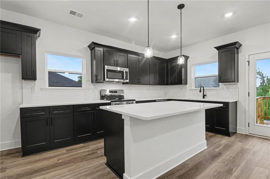 Furnished interior view inside a new home in Thunder Ridge, Dawsonville (Image 11).