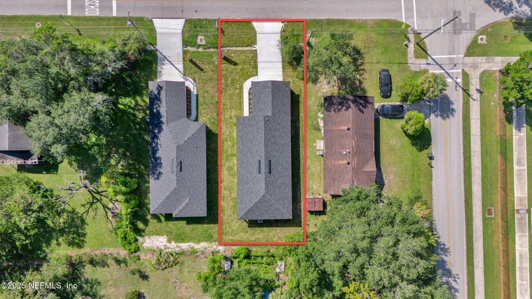 Exterior details and patio area of a home in , Green Cove Springs (Image 30).