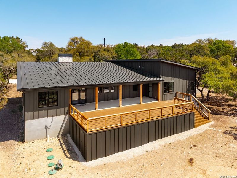 Exterior details and patio area of a home in , New Braunfels (Image 33).