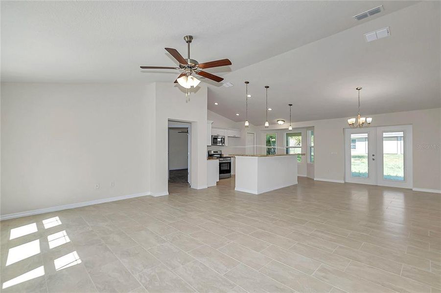 Spacious, unfurnished interior of a new home in , Summerfield (Image 20).