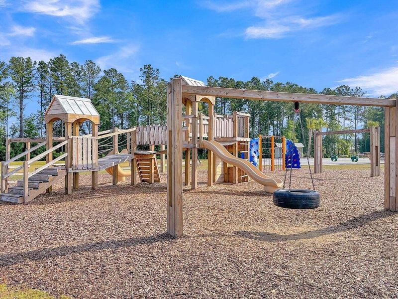 Community amenities in , Summerville (Image 32).