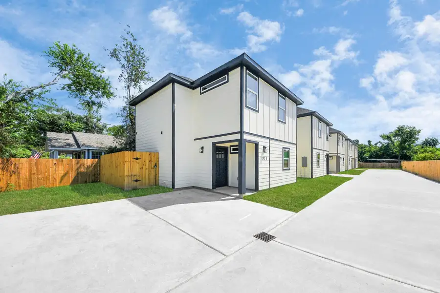Front exterior of a new home in , Houston, TX, highlighting curb appeal (Image 1).