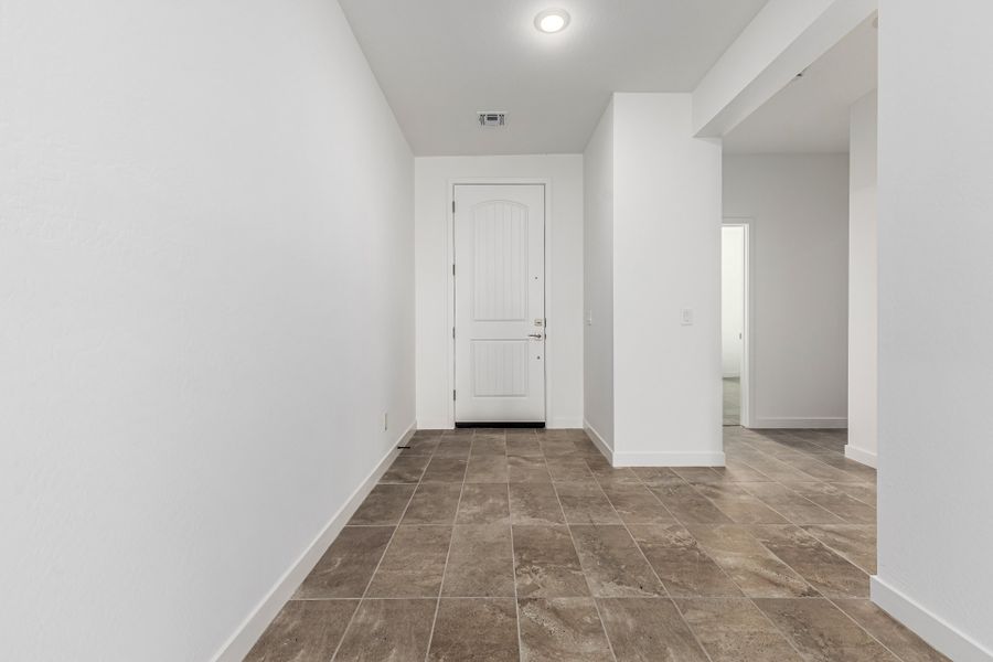Spacious, unfurnished interior of a new home in Bentridge, Buckeye (Image 5). Spacious, unfurnished interior of a new home in Bentridge, Buckeye (Image 5).