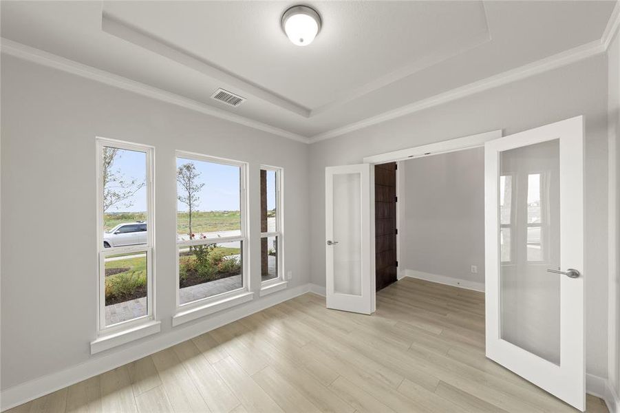 04. 2322 Bell - Study 04. 2322 Bell - Study