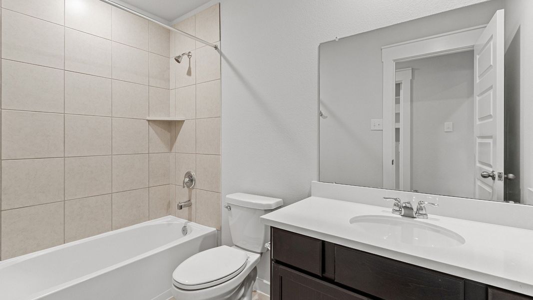 Representative furnished interior of a home built from the Kimbell by Brightland Homes in Mostyn Springs, Magnolia (Image 15).