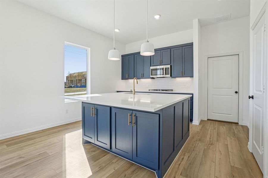 13-web-or-mls-1102 Bexar Ln-S1411-013 13-web-or-mls-1102 Bexar Ln-S1411-013