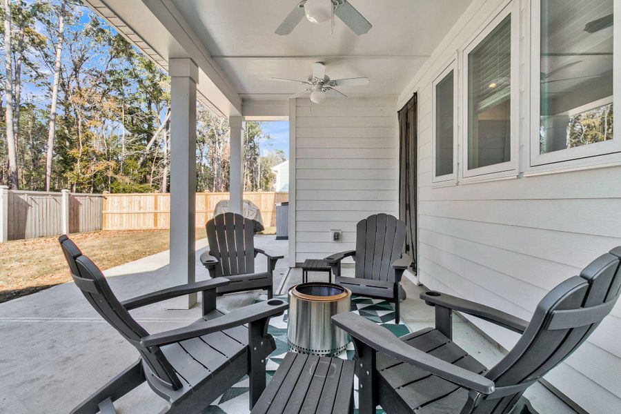 Exterior details and patio area of a home in , Ravenel (Image 25).