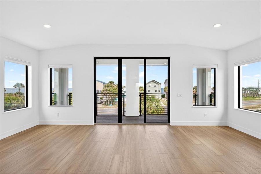 Spacious, unfurnished interior of a new home in , Flagler Beach (Image 27).