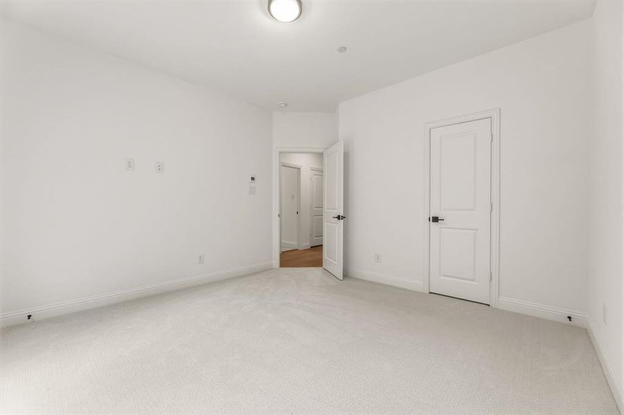 Spacious, unfurnished interior of a new home in , Lewisville (Image 22).