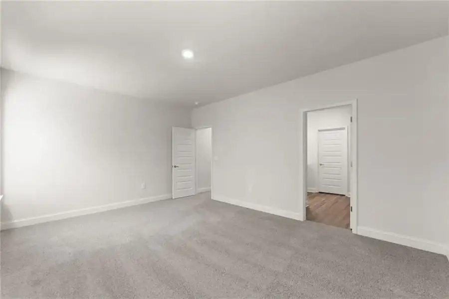 Representative unfurnished interior of a home built from the 1709 by Adams Homes in Ham Farm, La Grange (Image 38).