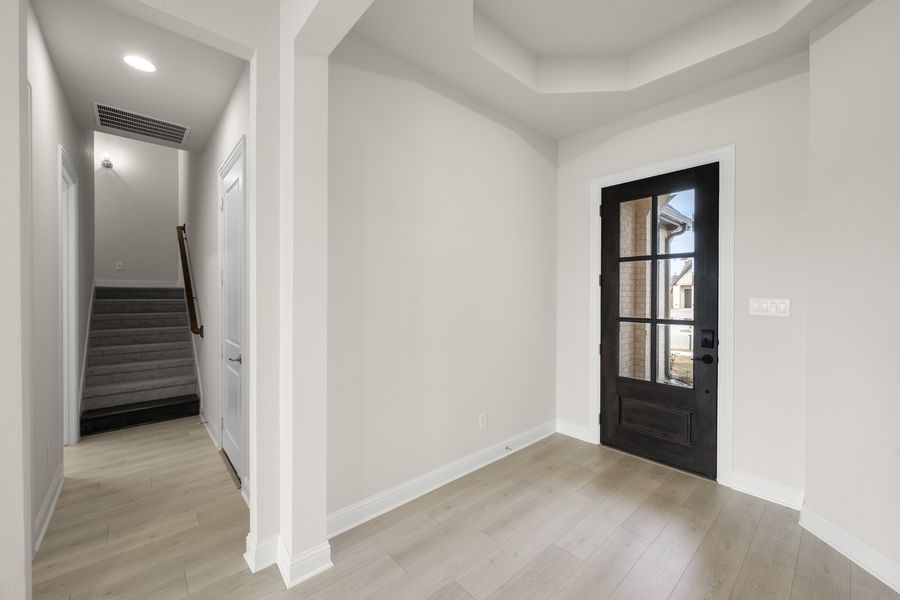 Spacious, unfurnished interior of a new home in Hayes Crossing, Midlothian (Image 15).