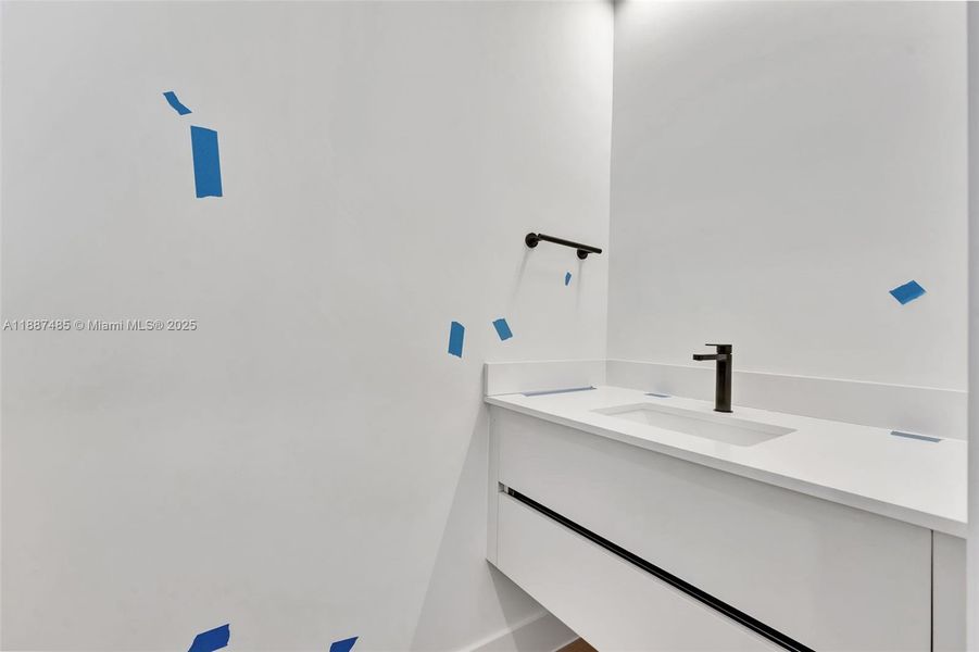 Image 36 of a home in .