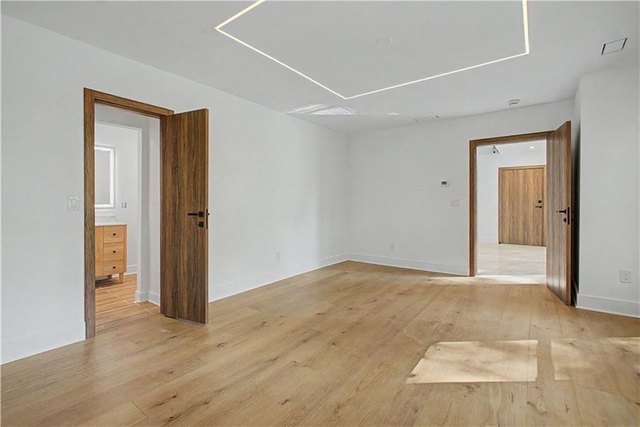 Spacious, unfurnished interior of a new home in , Atlanta (Image 31).