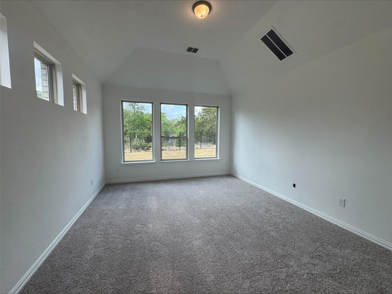 Spacious, unfurnished interior of a new home in Anthem, Kyle (Image 7).