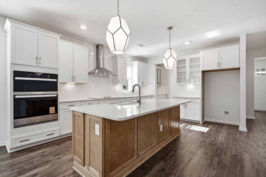 Furnished interior view inside a new home in Northbrook, Murrells Inlet (Image 7).