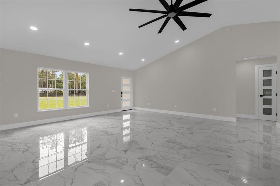 Spacious, unfurnished interior of a new home in , Dunnellon (Image 24).