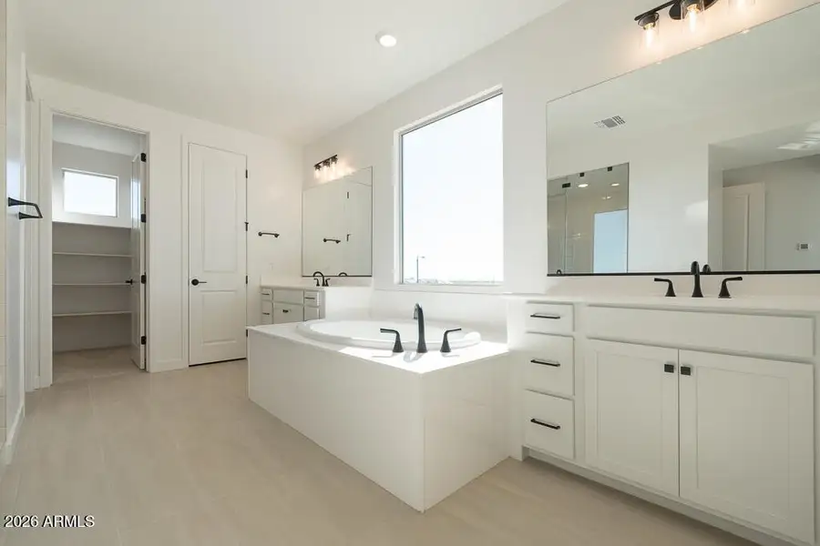 Tri Pointe Soleo 513 - Primary Bathroom-