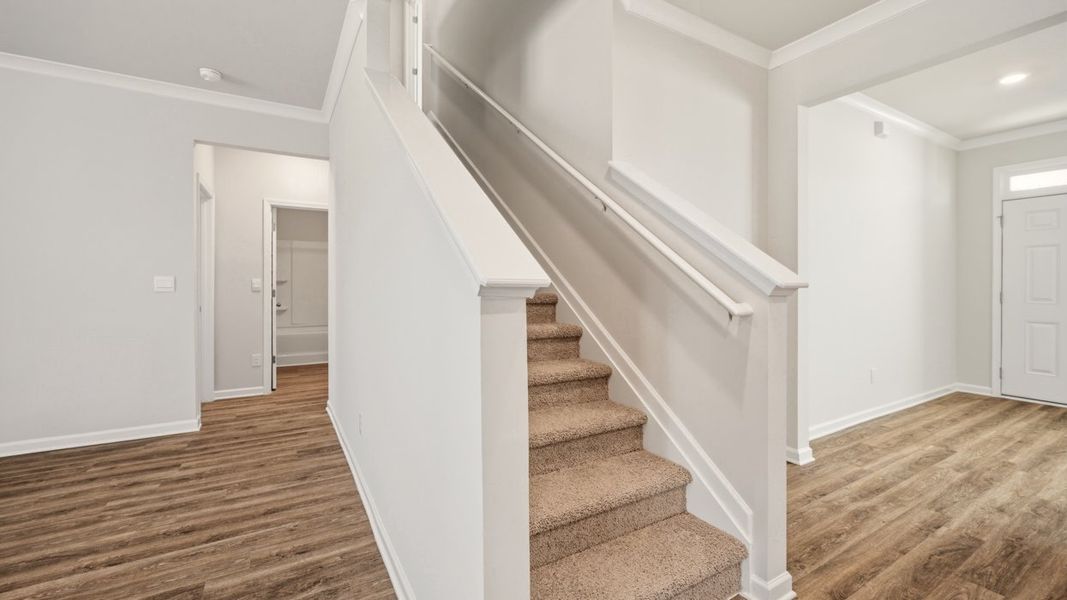 Spacious, unfurnished interior of a new home in Poplar Preserve, Newnan (Image 24).