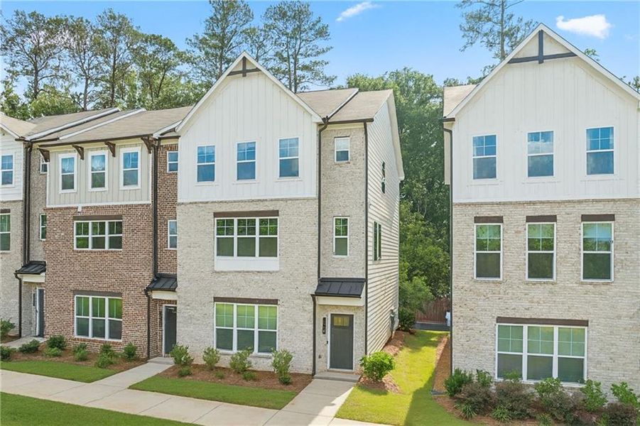 Image 29 of a home in Avondale Park: Townes.