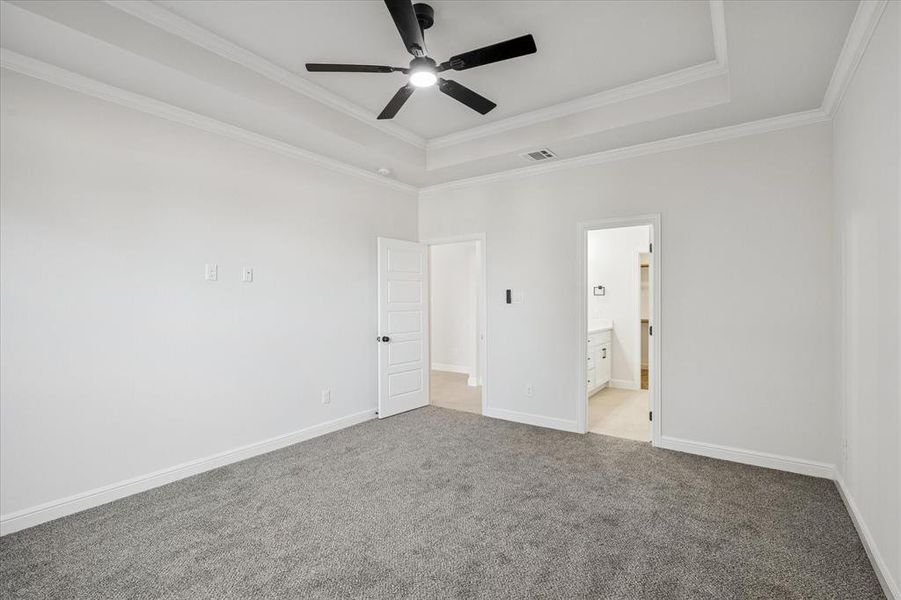 Spacious, unfurnished interior of a new home in , Granbury (Image 27).