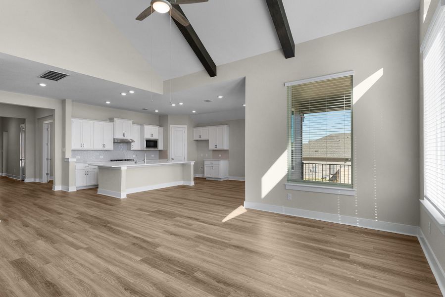 Spacious, unfurnished interior of a new home in Highland Village, Georgetown (Image 22).