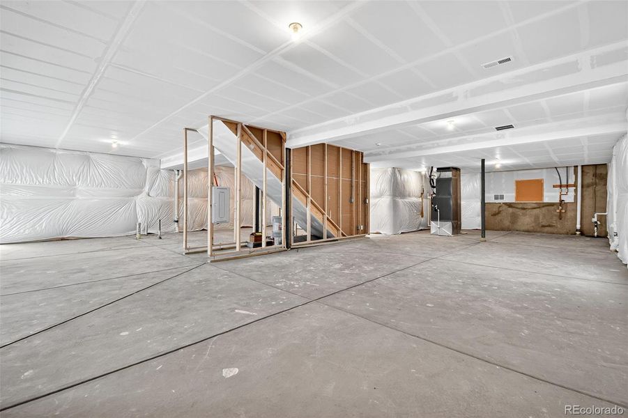 17136 W 92nd Loop ~ Ready Now